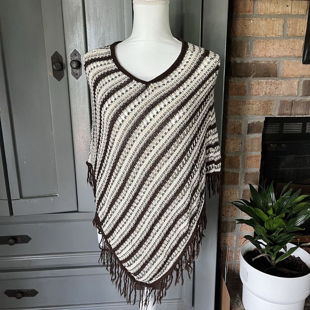 Y2K American Attitudes Crochet Fringe Poncho Boho Festival Sweater One Size